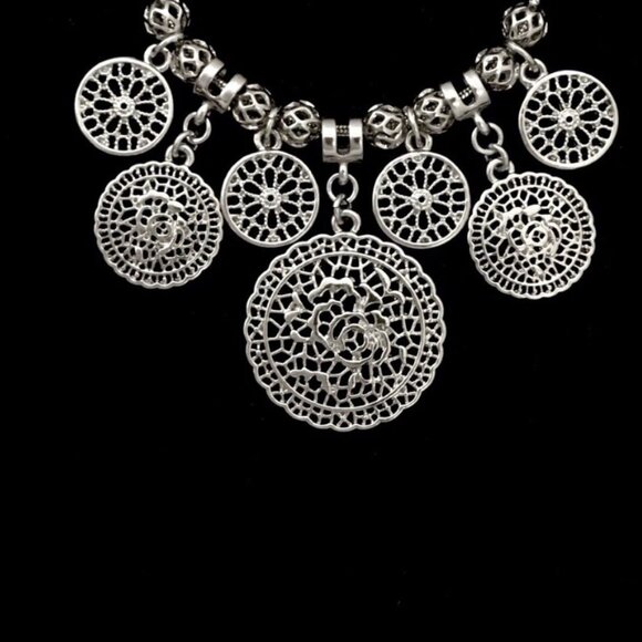 Lia Sophia "CROCHET" Necklace - Picture 5 of 8